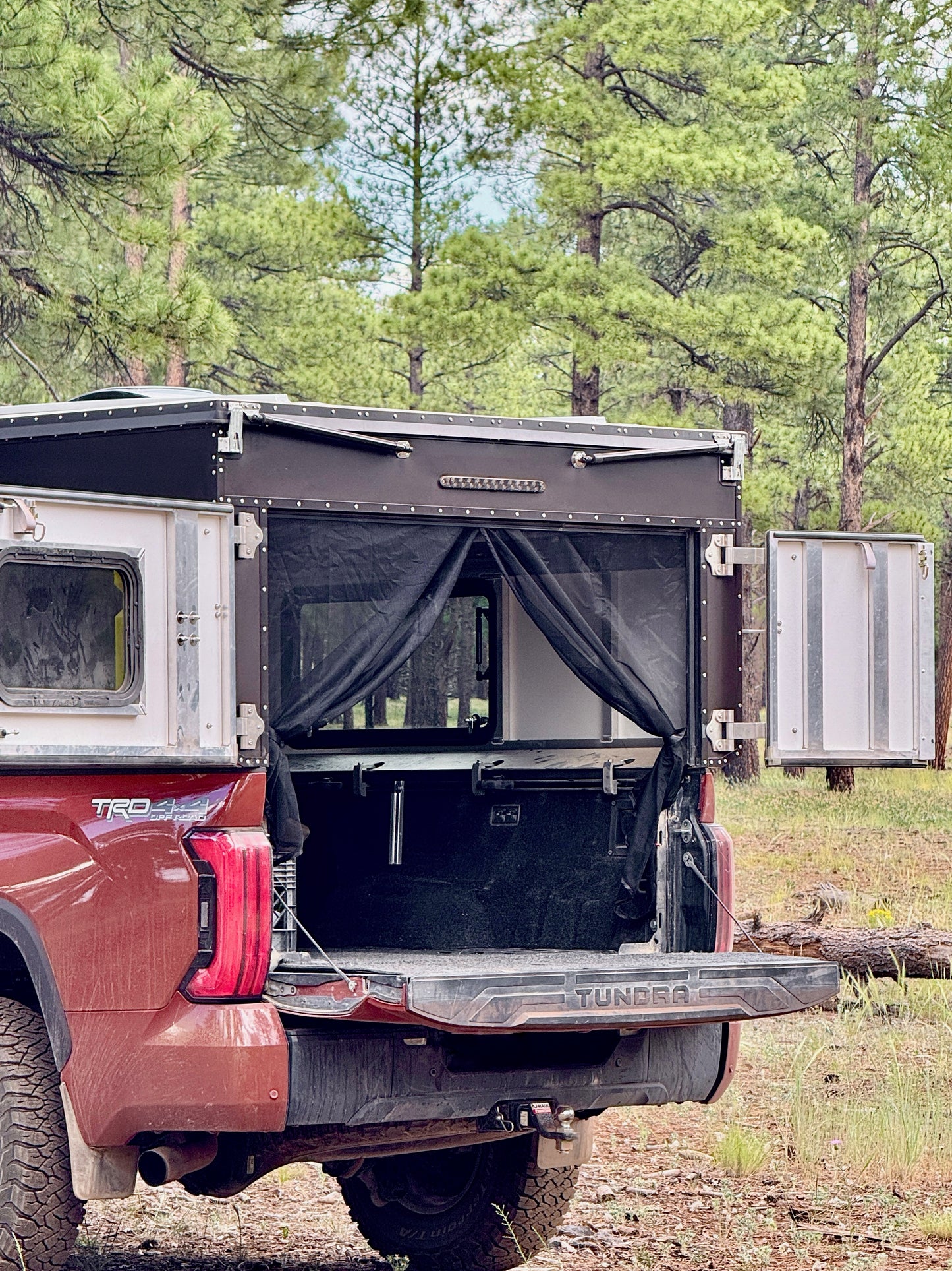 OVRLND Rear Door Bug Net